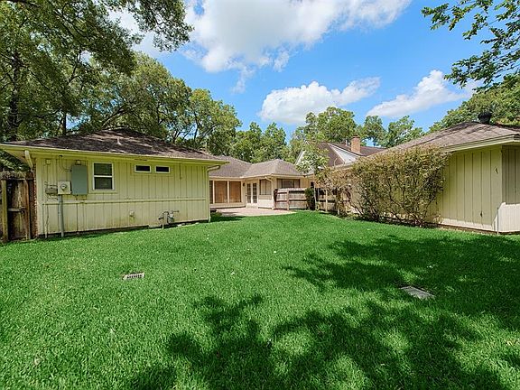 5th image of 4115 Clovernook Ln