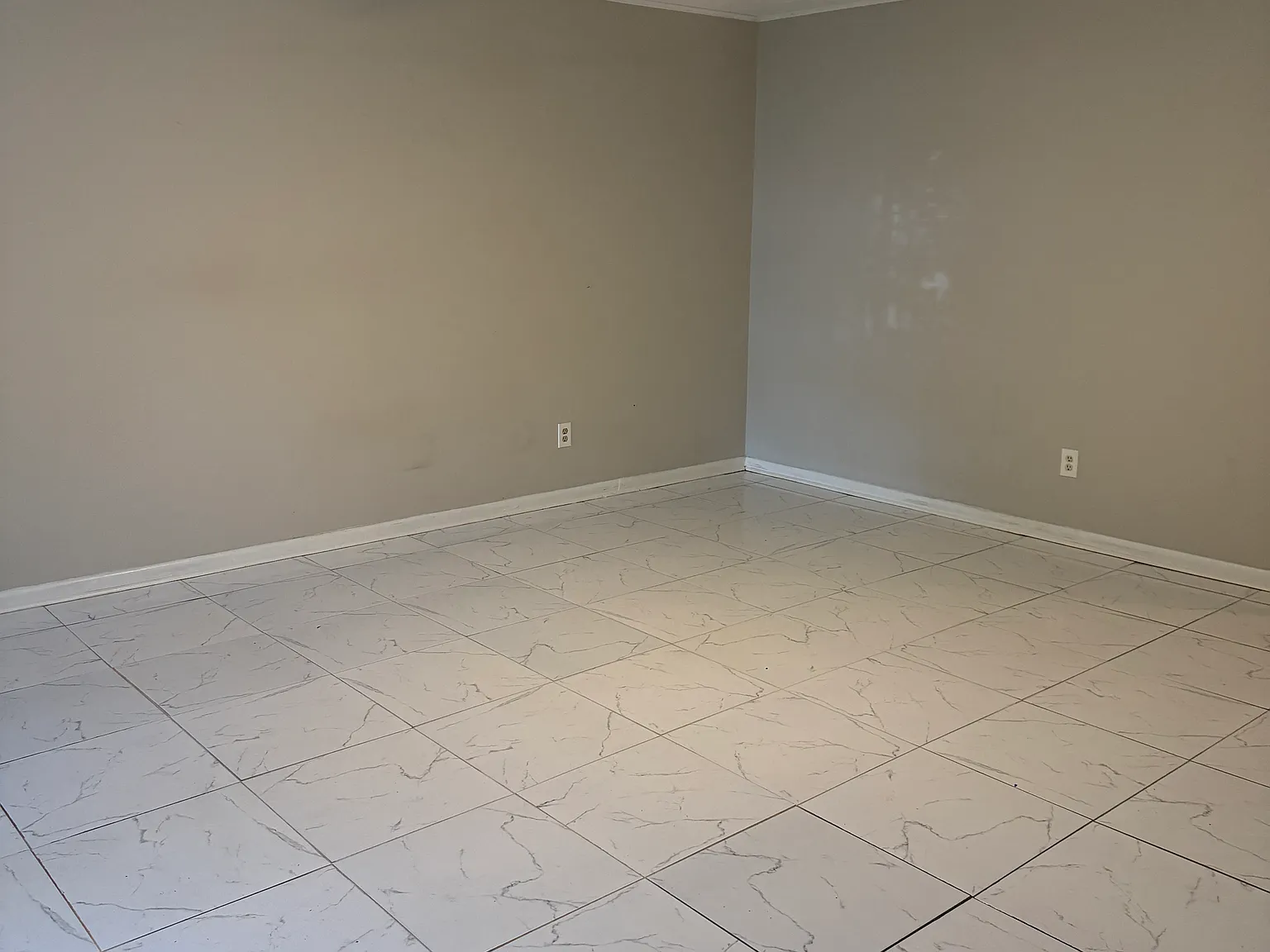 2 bed, 1110 sqft, $1,400 — Photo 4