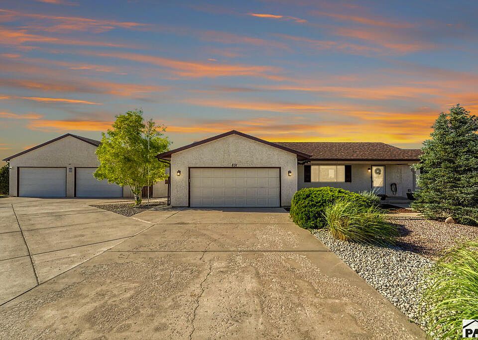 1st image of 831 E Paseo Dorado Dr