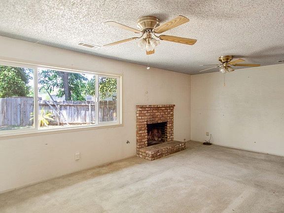 4th image of 1904 W Stewart Ave