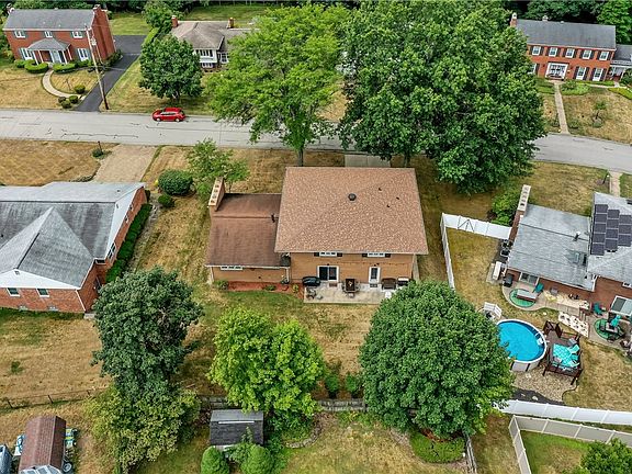 3rd image of 1341 Knollwood Dr