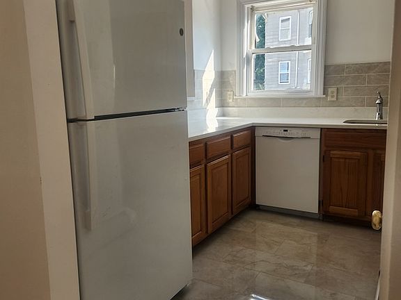 5th image of 0 Harrison St #2