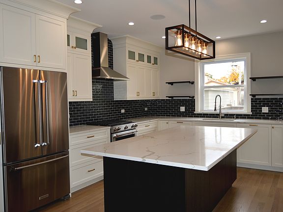 4th image of 3636 N Odell Ave