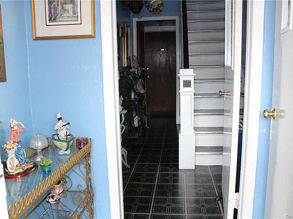 5th image of 3226 Hone Ave