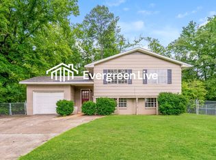 517 Harlem Ave, Hueytown, AL 35023