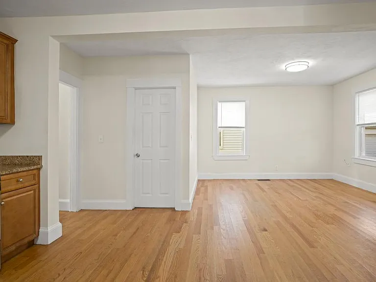 20 Sudan St #3 — Photo 11