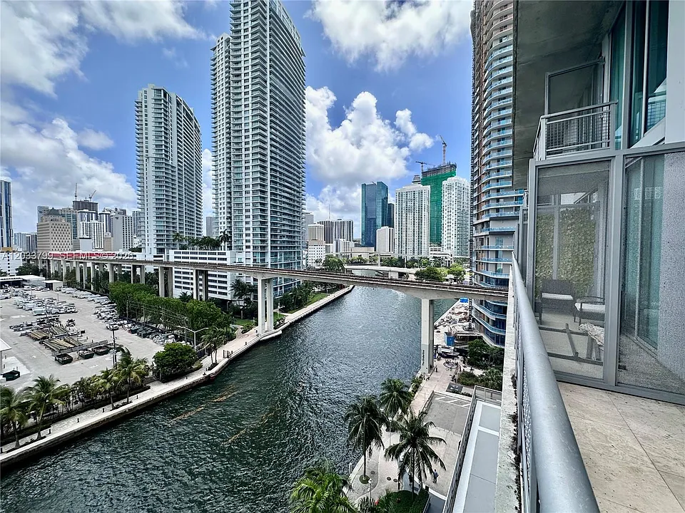 690 SW 1st Ct #1213
