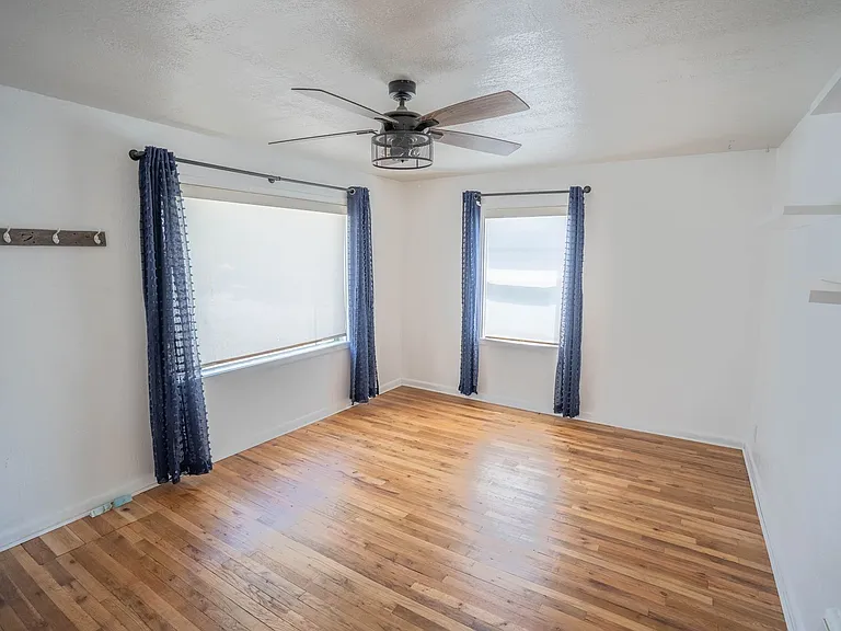 2941 Madison Ave — Photo 20