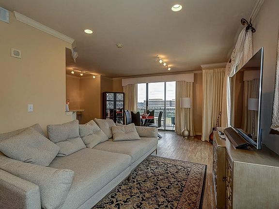 5th image of 330 Las Colinas Blvd #1120
