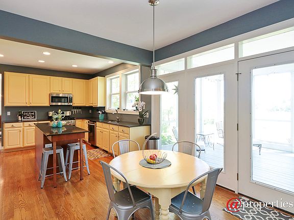 Kitchen / Breakfast Room