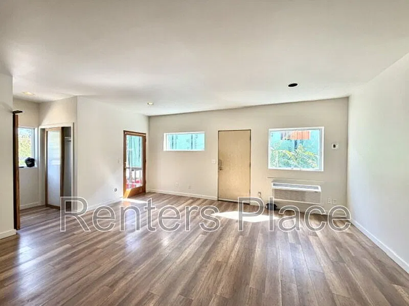 Studio, 1.0 bath, 800 sqft, $1,095 — Photo 4
