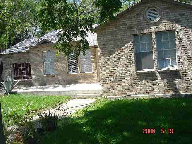 1911 Lee Hall