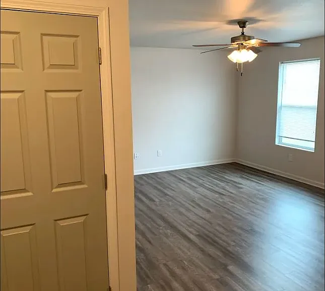 Parkside Manor Apartmens — Photo 10
