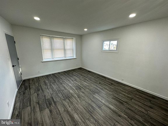 5th image of 1601 E Mayland St