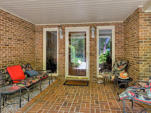 4th image of 18 Spyglass Dr