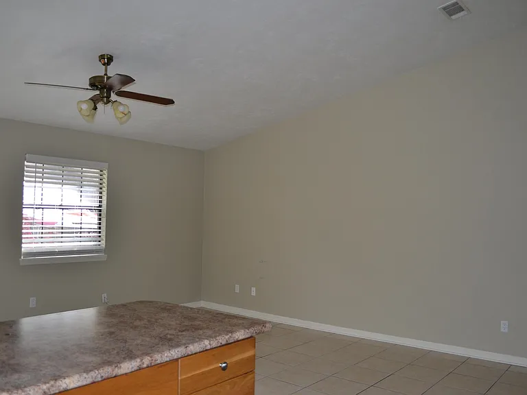 2041 Continental Ave — Photo 12
