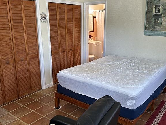 5th image of 3252 NE 13th St APT 1