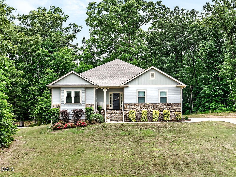 1st image of 320 Saffron Ct