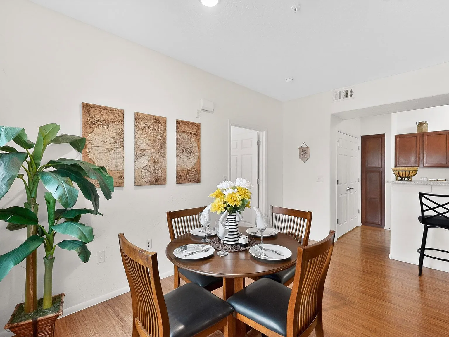 Spring River Luxury Apartment Homes — Photo 2