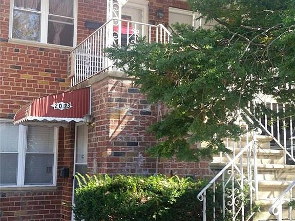 4th image of 2033 E 60th St