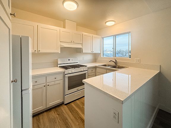 3rd image of 4486 39th St APT 3