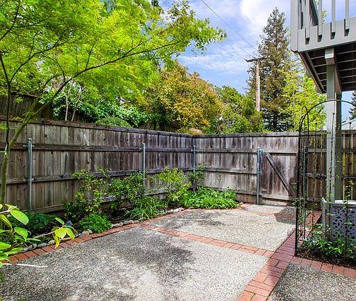 4th image of 5241 Lake Knoll Ln
