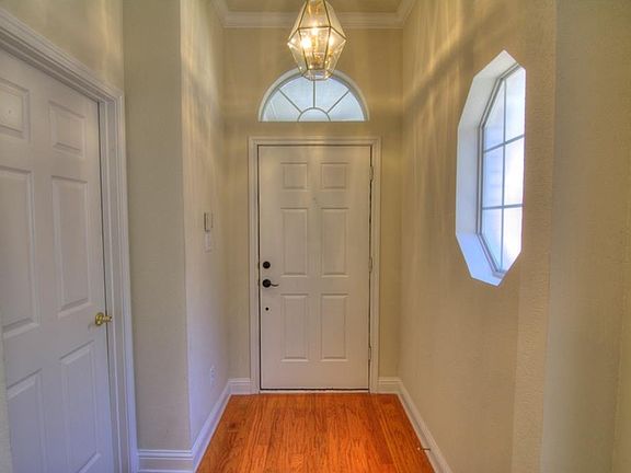 4th image of 3312 Candlewood Trl