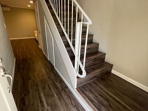 3rd image of 1701 G St Unit 9
