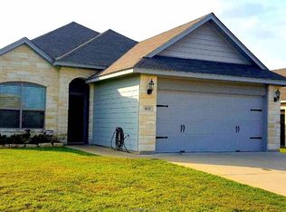 4133 Whispering Creek Dr, College Station, TX 77845