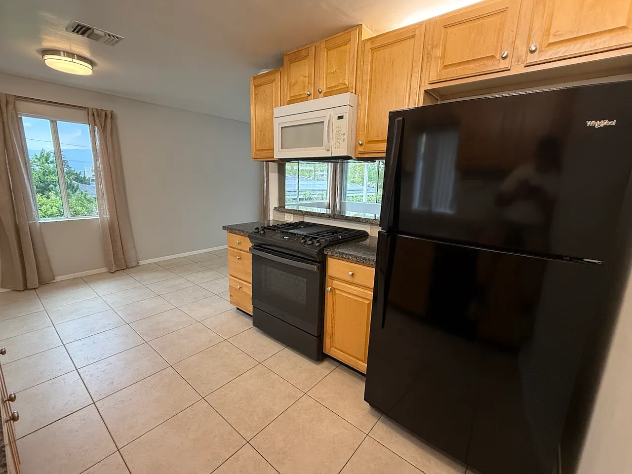11428 Iris Ave — Photo 4