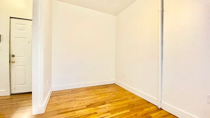 Rented by Lodger Corp | media 9