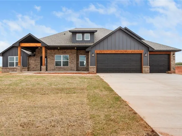 1205 Layla Ln, Blanchard, OK 73010