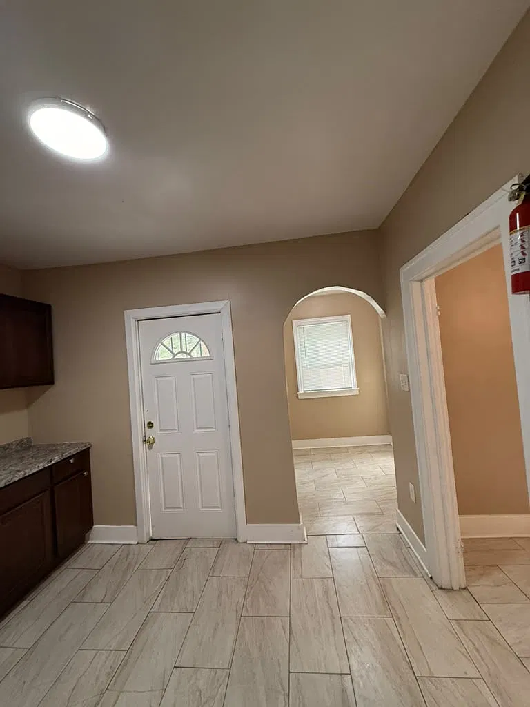 3 bed, 1366 sqft, $1,250 — Photo 2