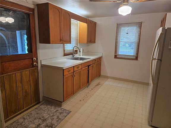 3rd image of 206 Haddon Rd