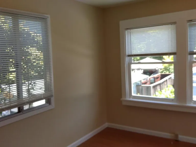 1154 Powell St #COTTAGE — Photo 12