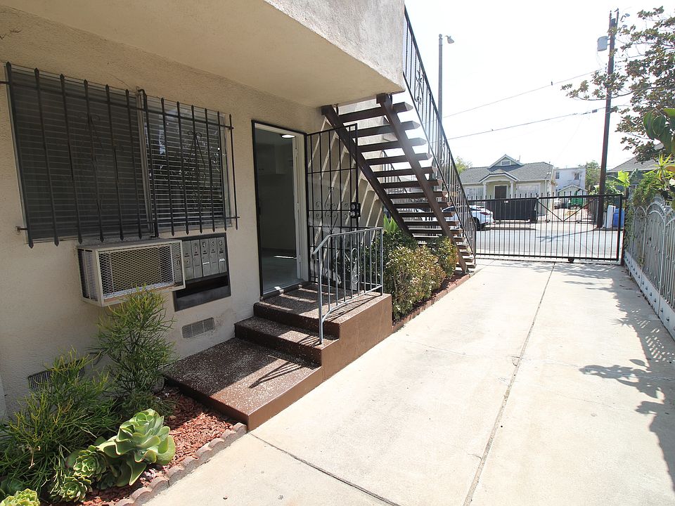 1st image of 1129 S Mariposa Ave