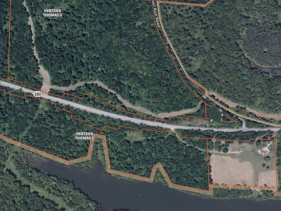 3rd image of 460 Beaver Run Rd