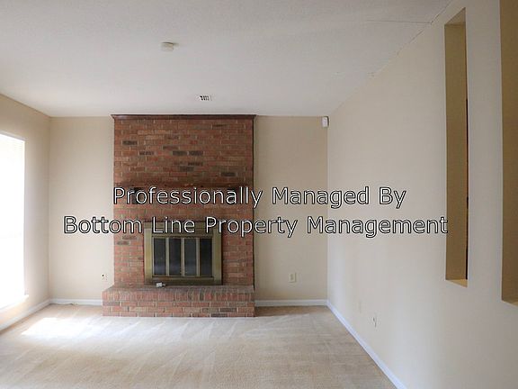 3rd image of 6201 Blue Jay Ln
