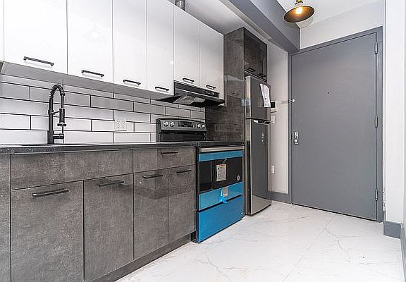 3rd image of 1470 Eastern Pkwy #2C