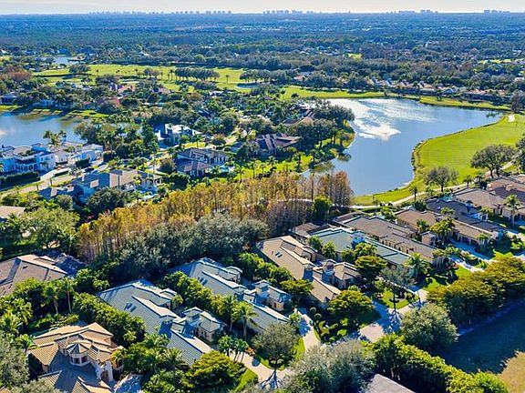 4th image of 28724 La Caille DR