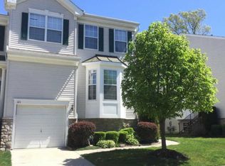 121 Castleton Rd #121, Delran, NJ 08075