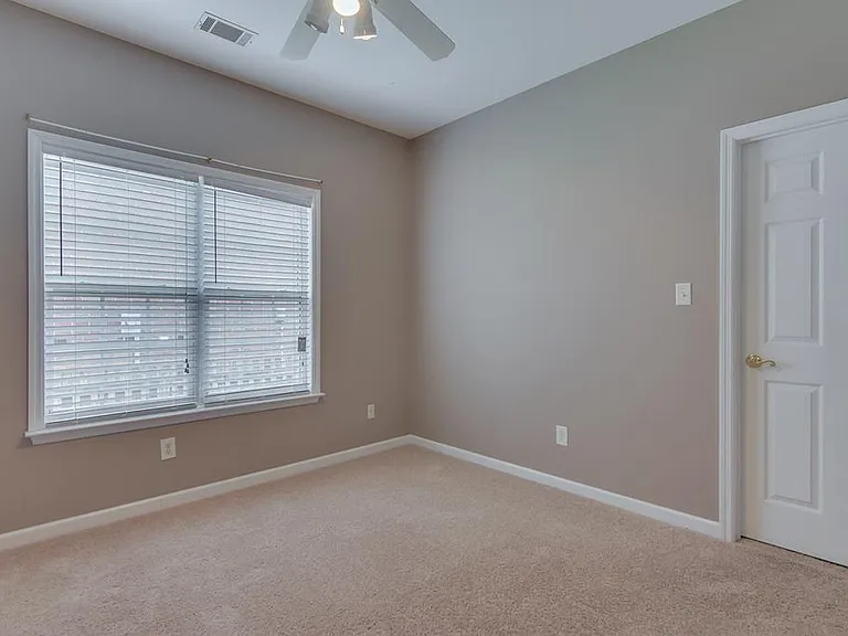 4325 Colony Sq — Photo 26