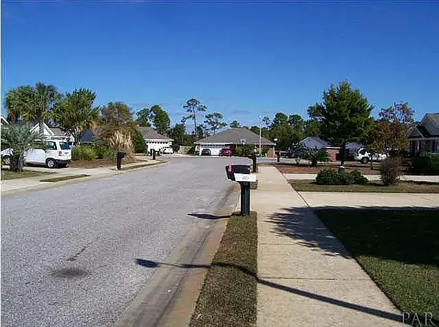3 bed, 1645 sqft, $1,950 — Photo 4