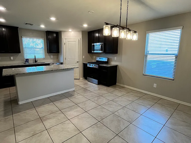 3831 S 79th Dr — Photo 8
