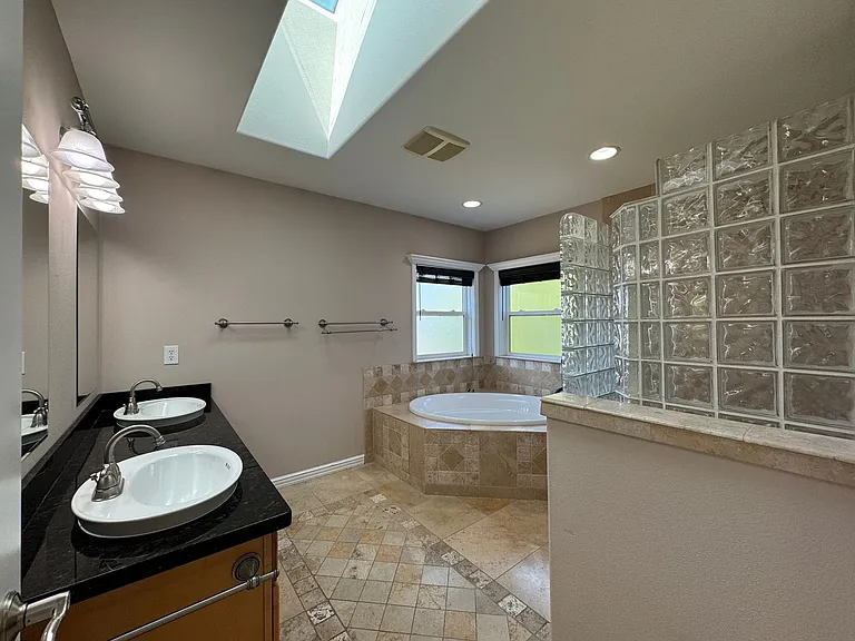 4467 Castlerock Dr — Photo 60