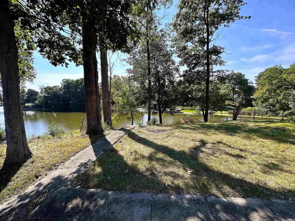 4039 N Denver Ct, Monticello, IN 47960