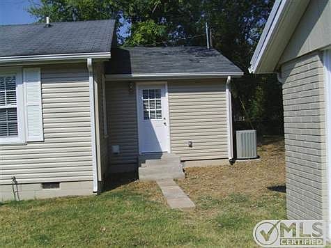 2nd image of 422 Riverview Dr