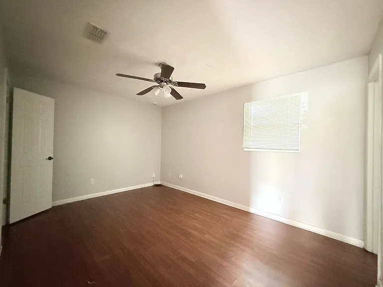 3983 Post Oak Rd N — Photo 14