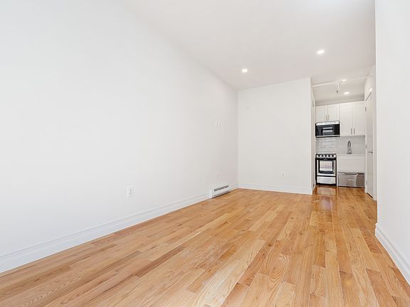 5th image of 210 E 31st St APT 2