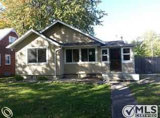 132 Coleman Dr, Waterford, MI 48328